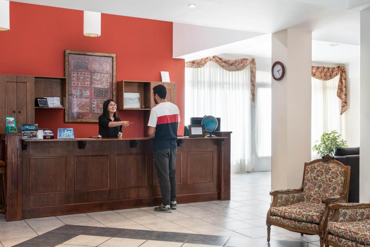 Hotel Amado 埃尔卡拉法特 外观 照片